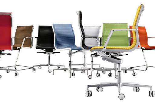 Каким требованиям должны отвечать современные офисные кресла